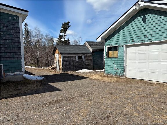 4th image of 1073 Mascarene Rd