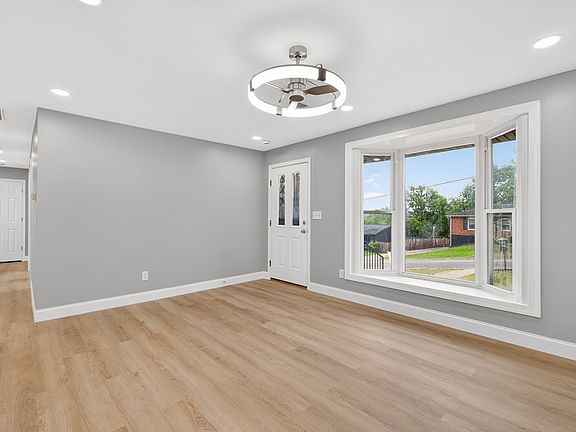4th image of 4079 Fairmeade Dr