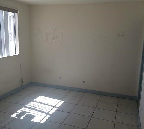 3rd image of 115 E 119th St