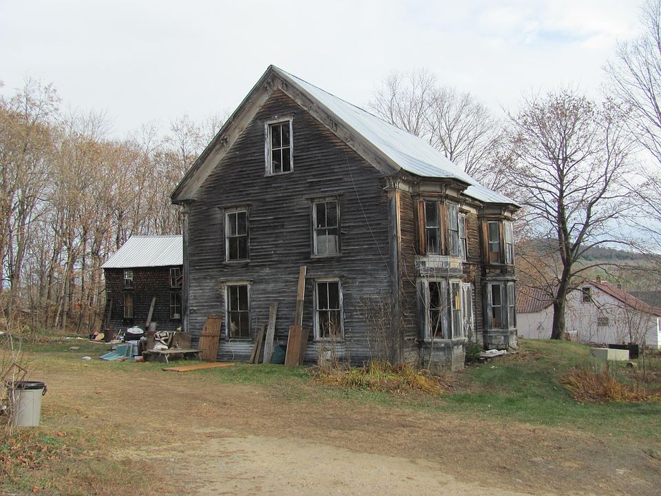 2nd image of 30 Front Street