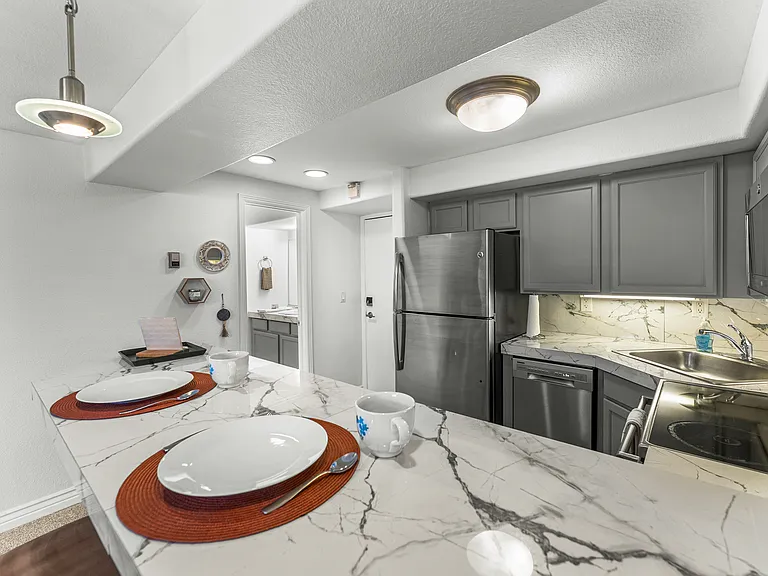 1833 N Williams St #105 — Photo 11