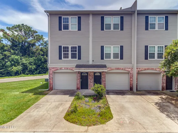 310 Peach St #310, Diberville, MS 39540