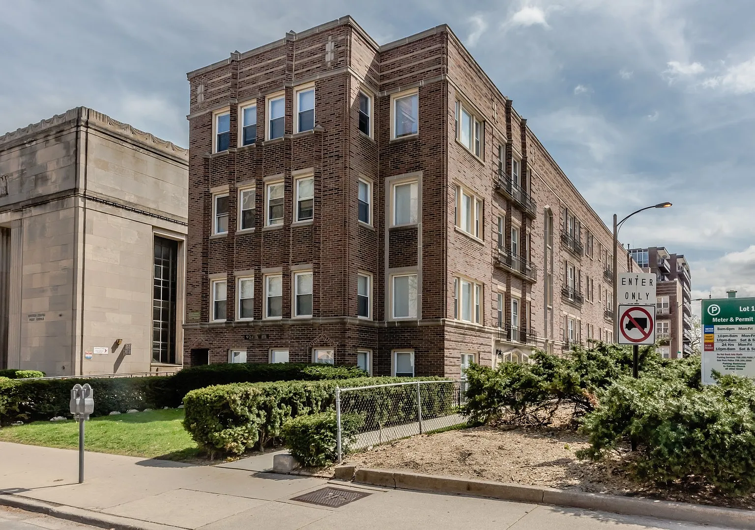 921 Lake Street — Photo 3