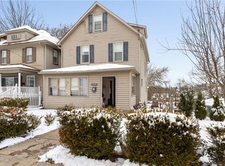 1228 Washington St, Farrell, PA 16121