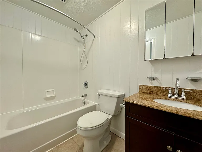 96 Fountain Ln #11 — Photo 5