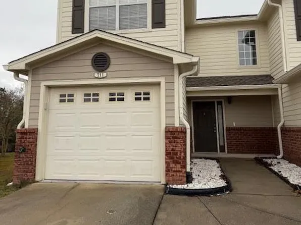 711 Majestic Dr, Crestview, FL 32536