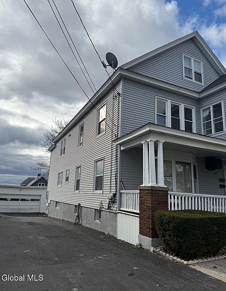 3rd image of 58 Lincoln Avenue
