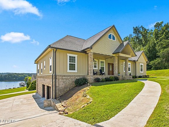 3rd image of 4758 Driftwood Ln