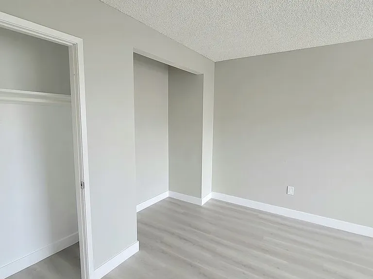 Cora Apartments — Photo 18