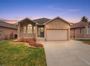 58 Byng St, Hamilton, ON L9B 2G1