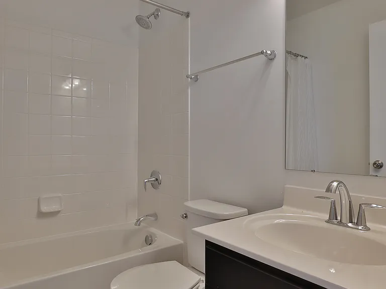 1413 Bloomington Blvd — Photo 20