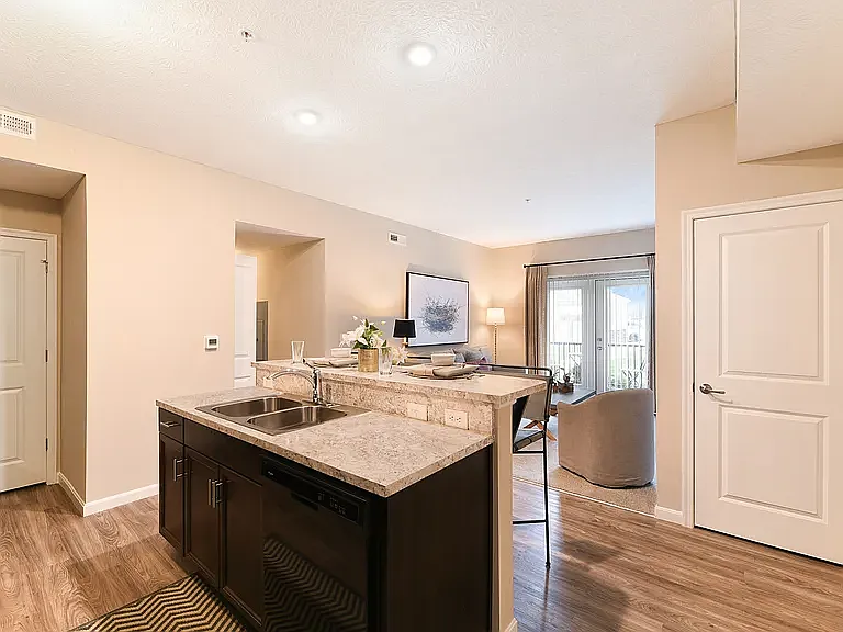 Residence at Cook's Pointe — Photo 6