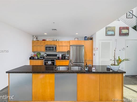 20180921210517967684000000-o