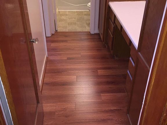 5th image of 611 S Cloverdale Ave #103