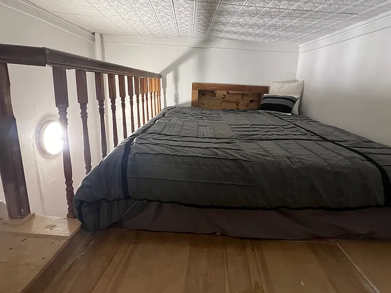 223 Van Brunt St #1R — Photo 10