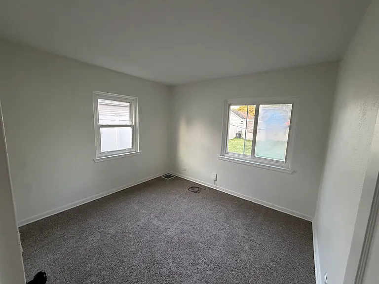 2055 Broadlawn Rd — Photo 8