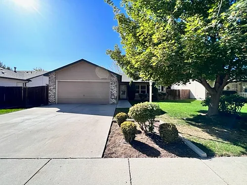 4469 N Draft Ave Photo 1