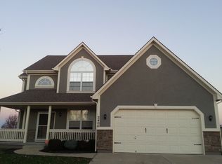 2406 NW Cove Dr, Blue Springs, MO 64015