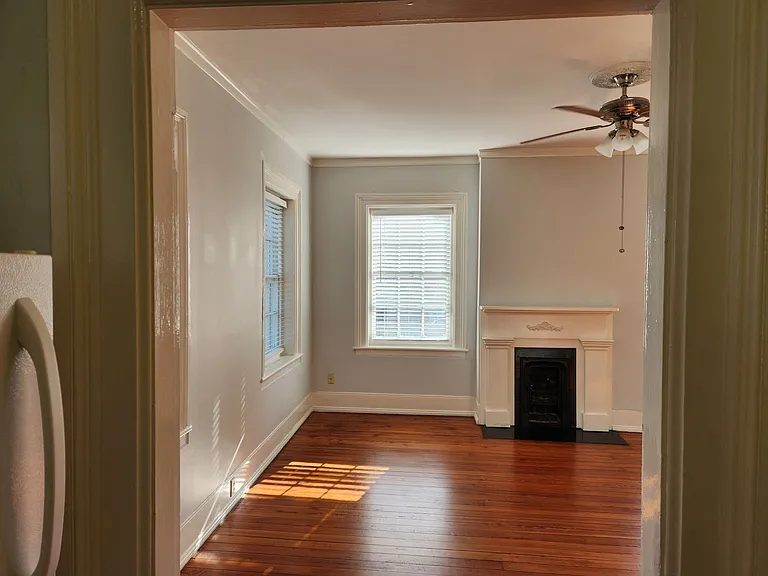 113 W Gaston St — Photo 12