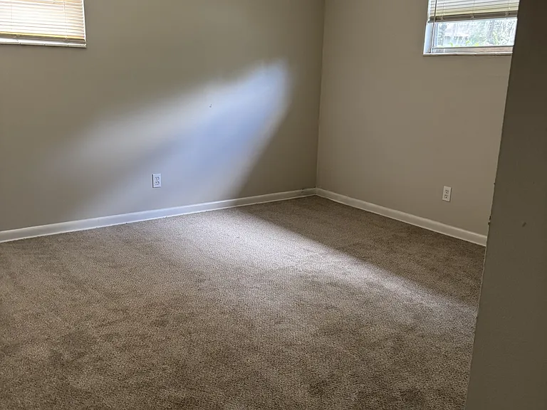 325 Centura Dr — Photo 4