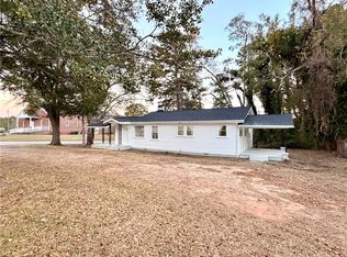 526 E Greer St, Honea Path, SC 29654