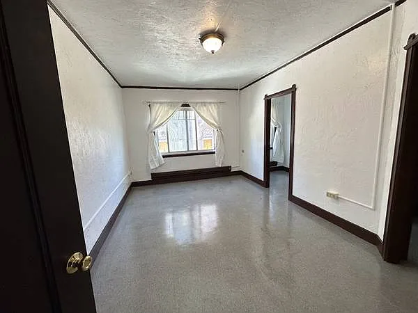Studio, 350 sqft, $1,300 — Photo 2