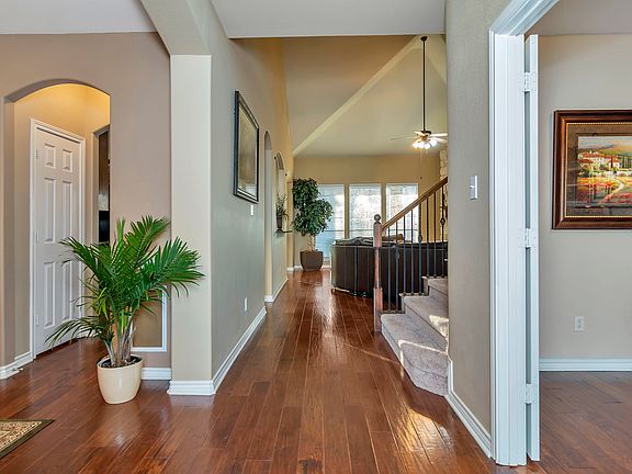 3rd image of 11945 Summerwind Dr