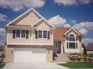 4614 Autumn Blaze Trl, Deforest, WI 53532