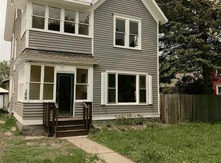109 N State St, Waupaca, WI 54981