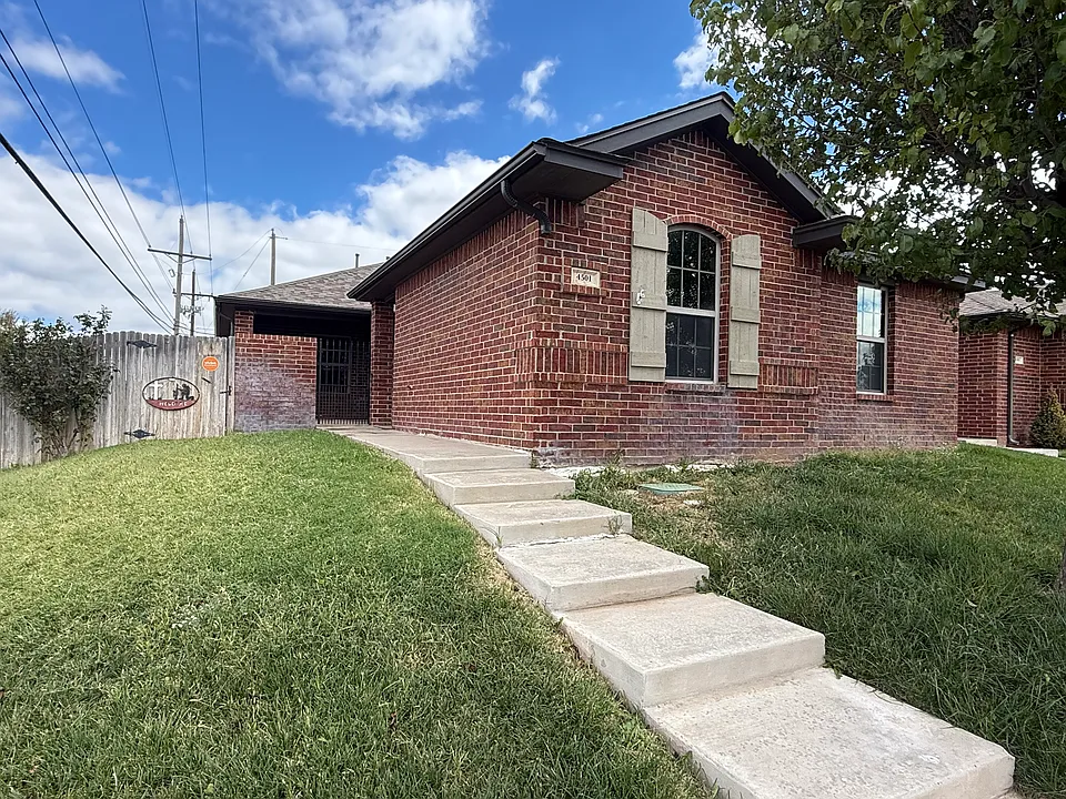 4501 Katharina Ct