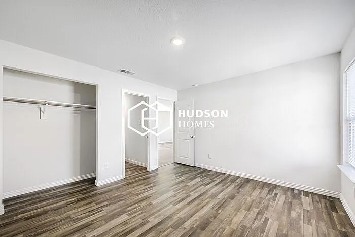5913 Montague St — Photo 9