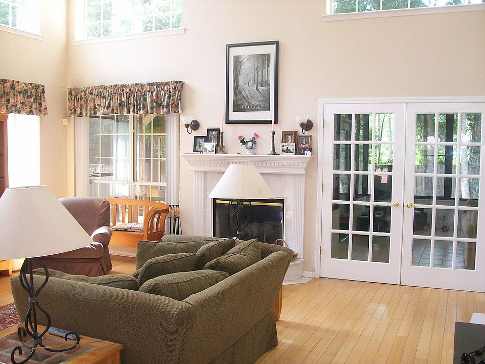 2nd image of 105 Egrets Walk Ln