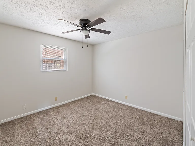 1870 Frankfort Ave #17 — Photo 18