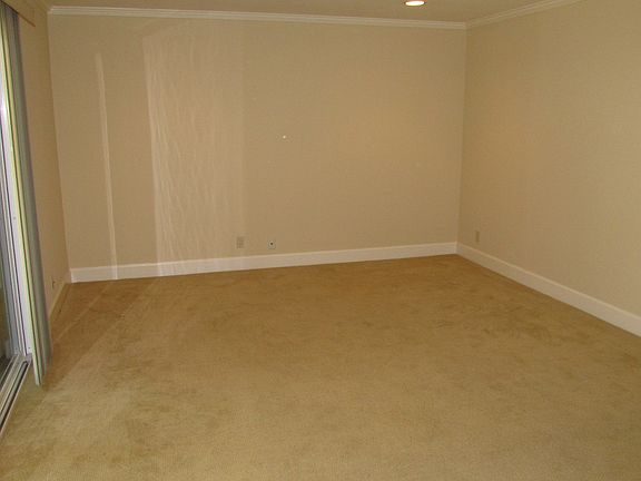 3rd image of 8503 Villa La Jolla Dr APT G