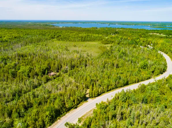 13820 N Grand Lake Hwy, Presque Isle, MI 49777