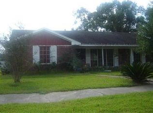 723 Cavalier Ln, Pasadena, TX 77502