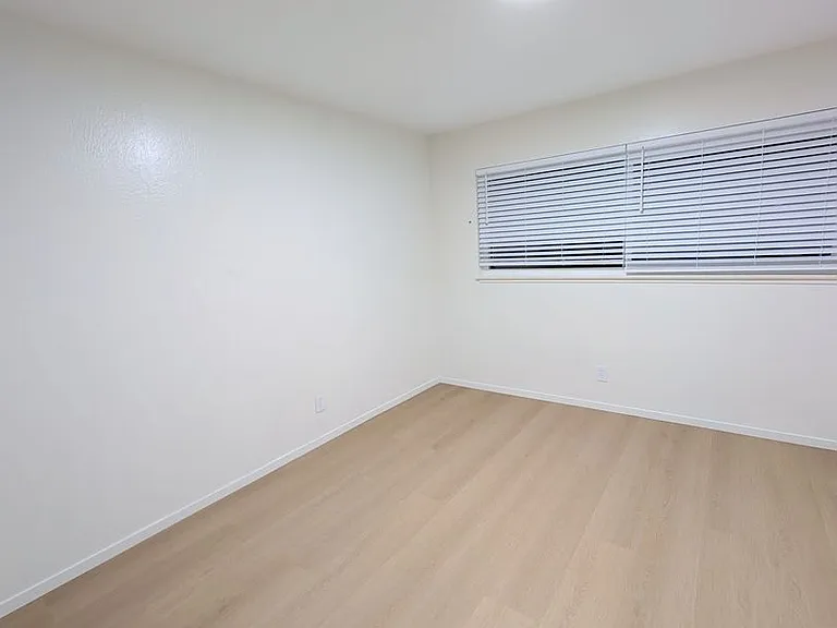 3541 Dimond Ave — Photo 4