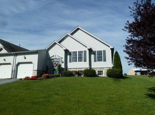 754 Chickies Dr, Columbia, PA 17512