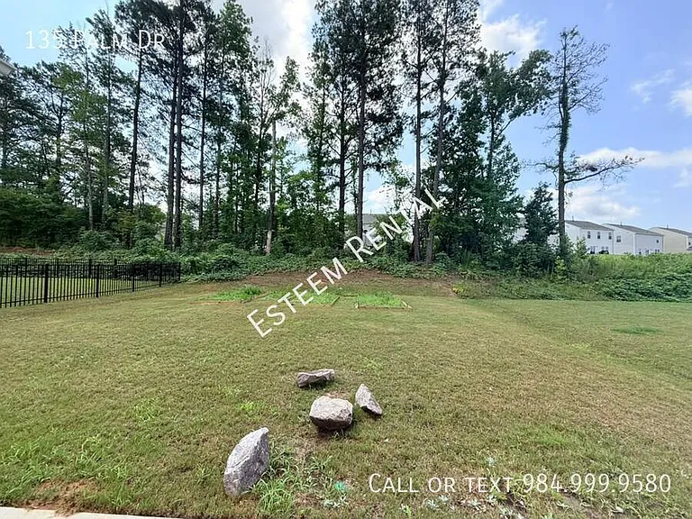 135 Palm Dr — Photo 25