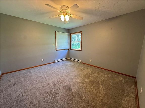 5th image of 106 E Missouri St