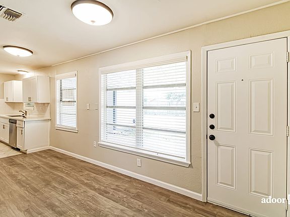 5th image of 301 W Wilkins St