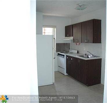 2nd image of 50 SE 12th St APT 22
