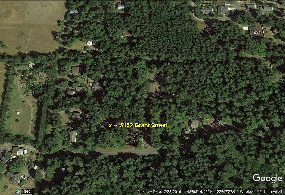Secluded yet close to town!