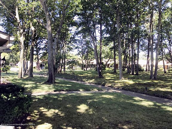 4th image of 909A Dumbarton Dr #100A