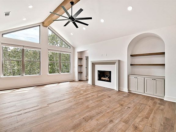5th image of 21 Aberdeen Dr