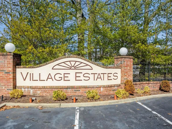 100 Francesca Way #100, Amityville, NY 11701