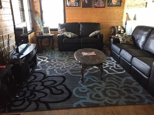 212 S 9th St, Thermopolis, WY 82443