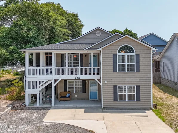 238 NE 35th Street, Oak Island, NC 28465