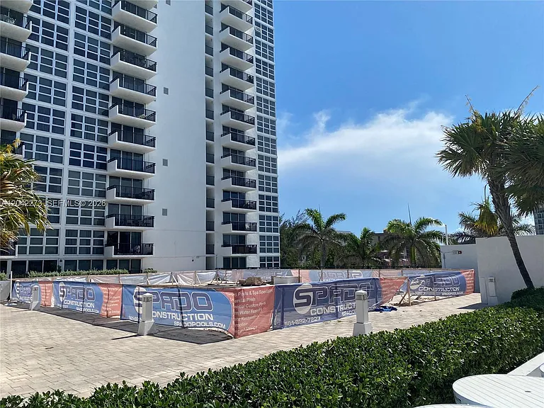 531 N Ocean #611 — Photo 29