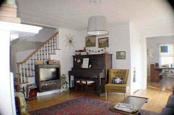 3rd image of 1628 Pineola Ave